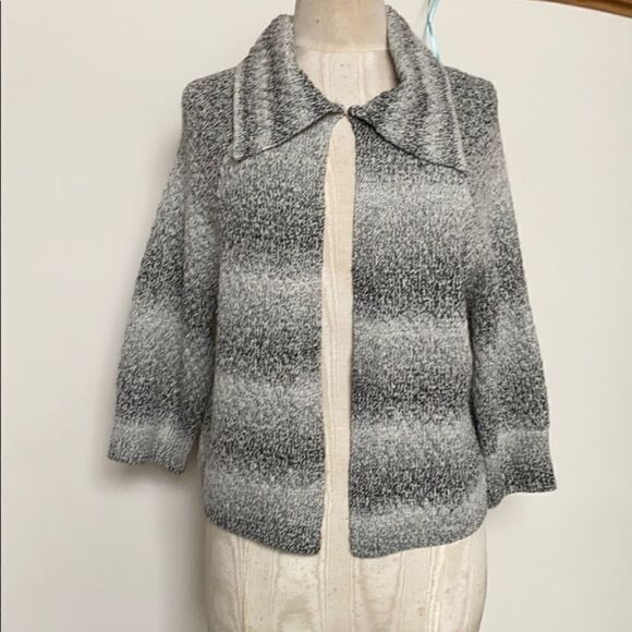 Ellen Tracy Black and White Tweed Cardigan Sweater Size Medium - Picture 4 of 11